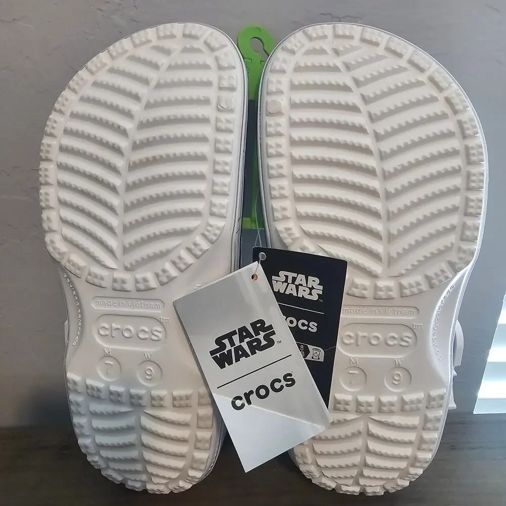 Star Wars R2-D2 Crocs Classic Clog W Sz 9 M7 White Droid SciFi Action Lucus Film - Picture 5 of 14